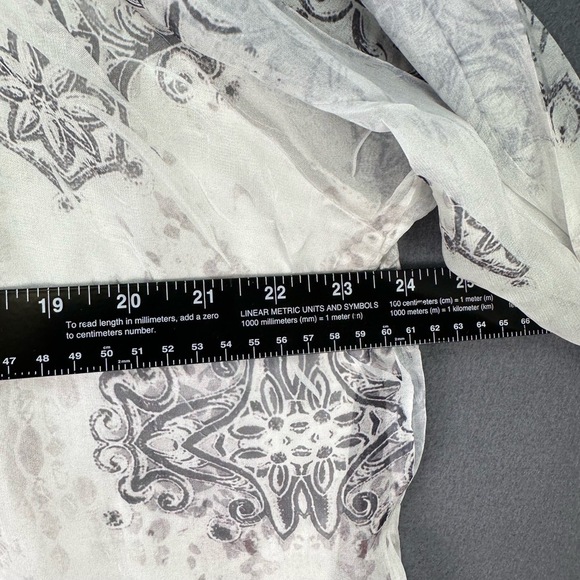 Whimsical Soft Sheer Silky Peasant‎ Blouse Floral 3/4 Sleeves Size L White Gray - Picture 4 of 11